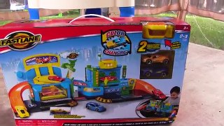 Cars for Kids | Hot Wheels Fast Lane Color Change Car Wash Playset | Fun Toy Cars for Kids