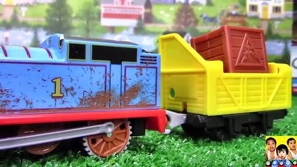 THOMAS AND FRIENDS TRACKMASTER DARING DERAIL SET Unboxing and Playtime|Thomas & Friends Toy Trains