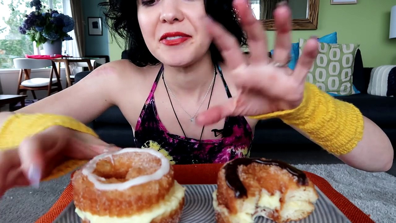 Cronut MUKBANG