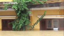 Death toll rises as Typhoon Damrey lashes Vietnam