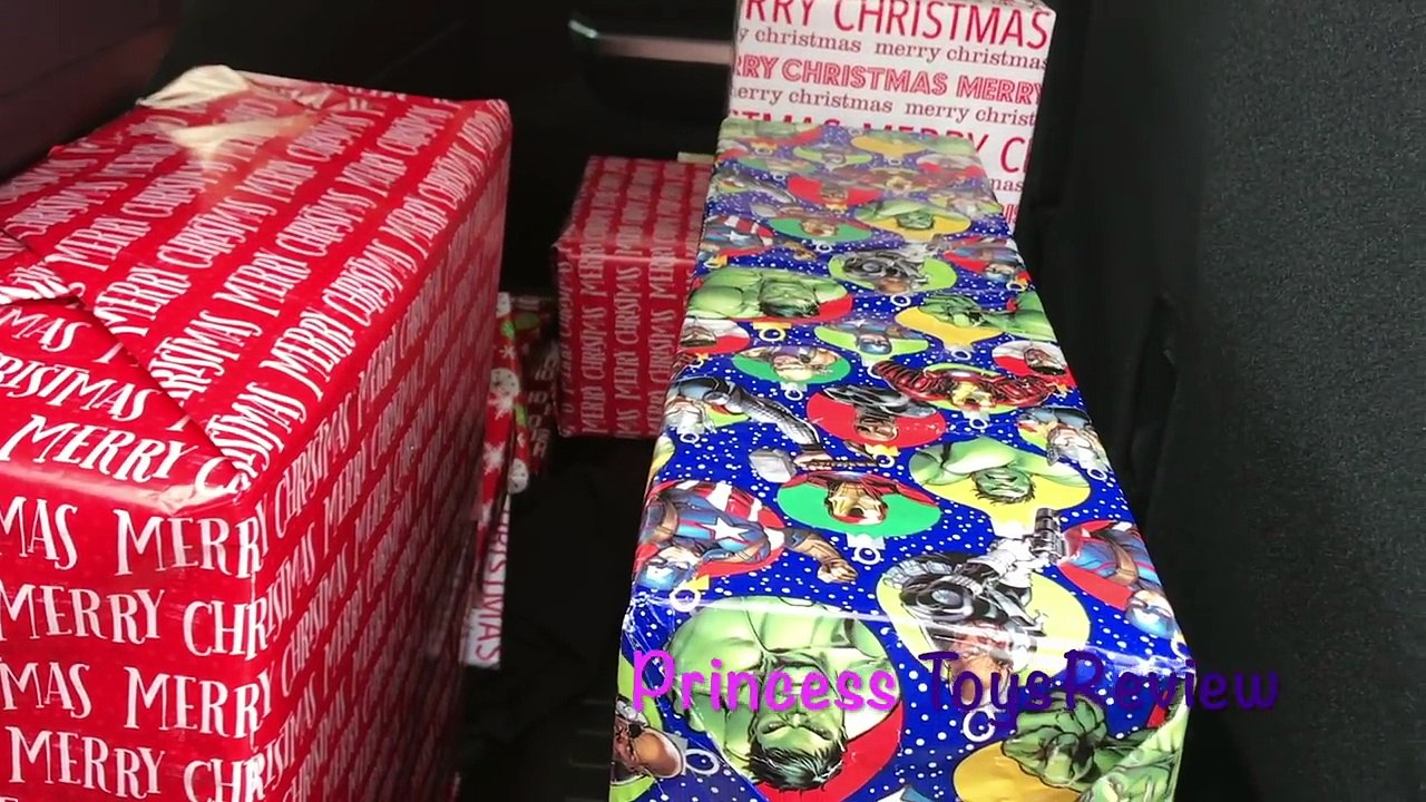 Christmas Morning 2016 Opening Presents Surprise Toy kids Family Fun Princess ToysReview part 2