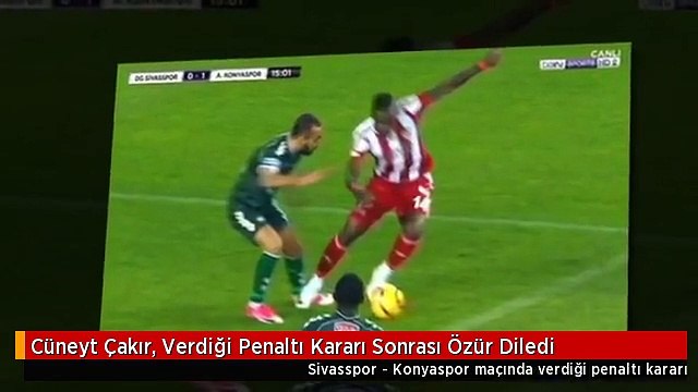 Cüneyt Çakır, Verdiği Penaltı Kararı Sonrası Özür Diledi