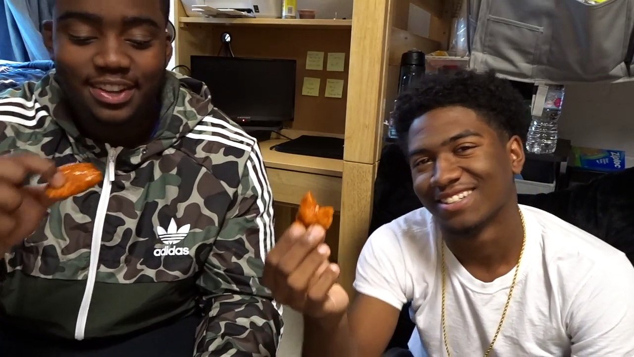 BLAZIN BUFFALO WILD WINGS CHALLENGE!!!!! | THIS SAUCE IS WEAK!!