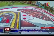 Hinchas peruanos confeccionan bandera gigantesca para alentar a nuestra Selección