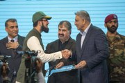 Army Chief Gen Qamar Javed Bajwa presenting winning trophy to Champion of Gwadar Sahibzada Sultan