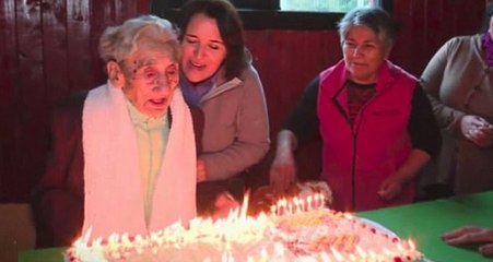 Dünyanın En Yaşlı İnsanı! Bebekken Kolunu Kırdığı Anı Dün Gibi Hatırlıyor