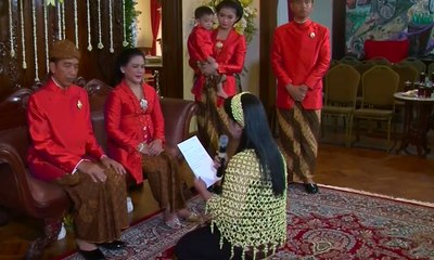 Kahiyang Ayu Meminta Restu dalam Bahasa Jawa