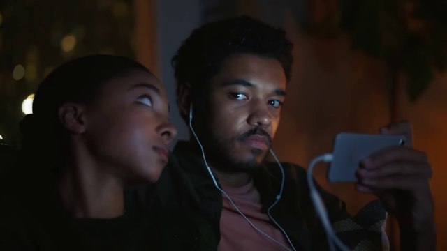 Pub : Quand Samsung se moque d'Apple et de ses iPhone