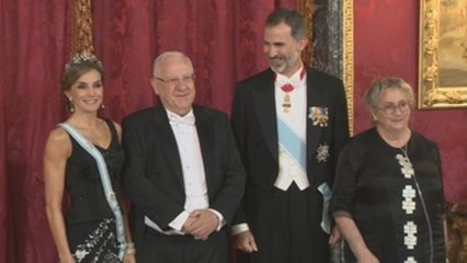 Los reyes Felipe VI y Letizia ofrecen una cena de gala al presidente israelí y su esposa