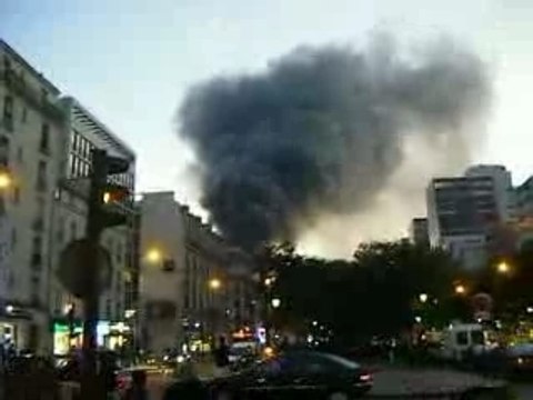 Incendie PARIS Garage Flandre riquet 75019 16/11/07 no01