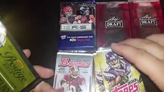Unboxing a box of random NFL cards 5/15/16
