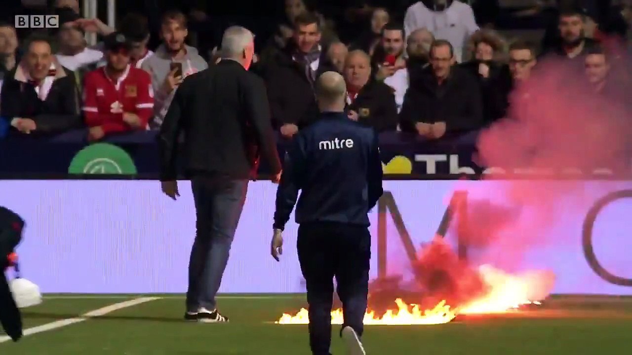 Unbelievable scenes at Hyde United vs MK Dons