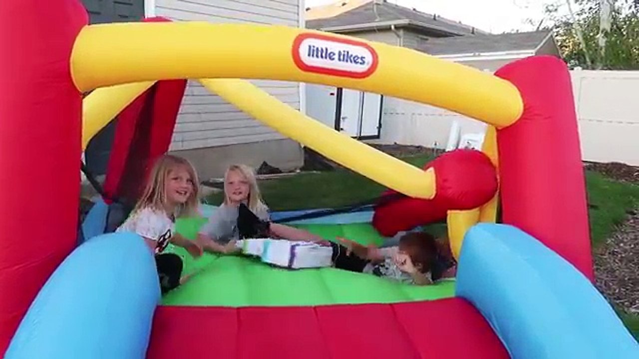 BAD KIDS DRIVING | CRUSHED GIANT BIRTHDAY CAKE PINATA WITH PARENTS CAR!!!