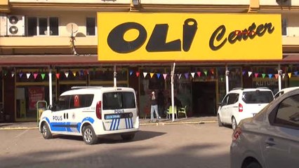 Gaziantep'te Bomba İhbarı Yapılan Market Boşaltıldı