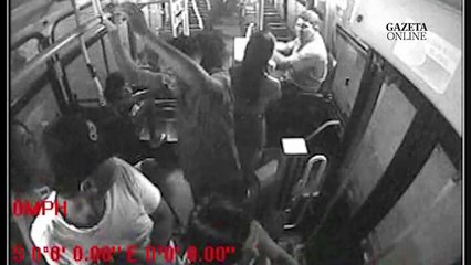 Mais de 40 pessoas pularam a roleta de ônibus na mesma noite