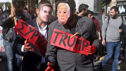 Studenten-Demo in Athen: "Geld für Bücher statt für Bomber"