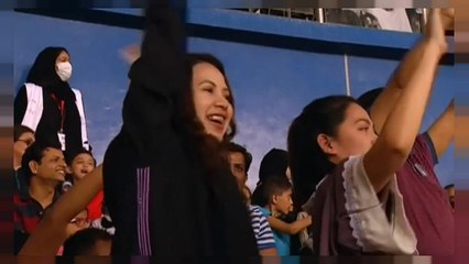 شاهد: المرأة السعودية تقتحم الملاعب