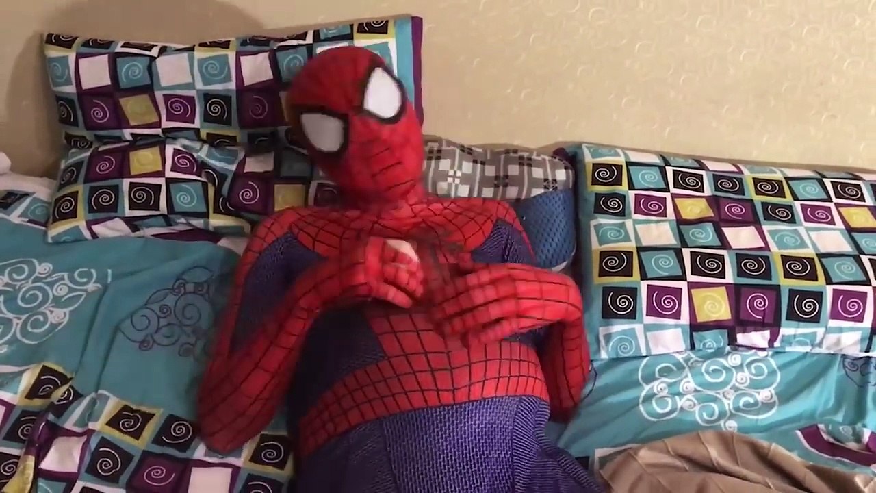 Pregnant SpiderMan Pooped Color Balls Frozen Elsa Fart Baby SuperHeroes in Real Life