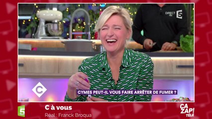 Fou rire à cause d'un blague potache sur le plateau de C à Vous