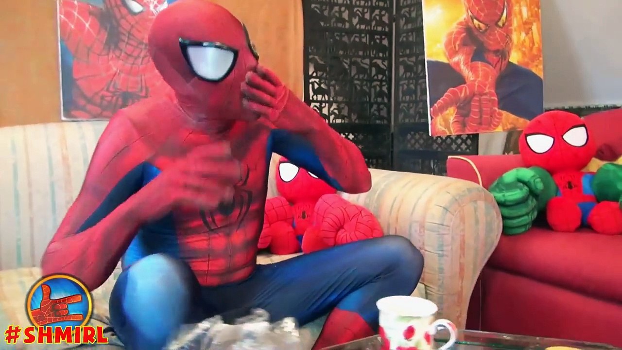 Frozen Elsa Horse Spiderman & Frozen Elsa Riding Horse - Fun Superhero Movie in Real Life SHMIRL