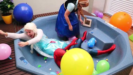 Frozen Elsa & Anna vs Spiderman GIANT BALLOON PRANK! Hulk, Joker! Funny Superhero Video in Real Life