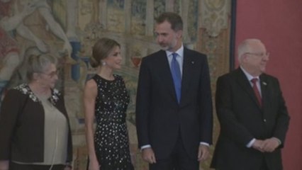 Unos 200 invitados asisten a la recepción ofrecida por Rivlin a los Reyes