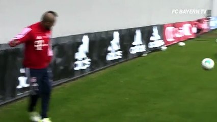 Vidal wkręcił piłkę zza bramki "krzyżakiem"