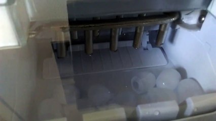 MACHINE A GLAÇONS H.KOENIG
