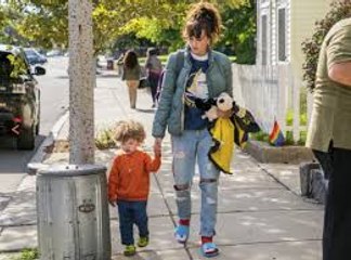 SMILF Season 1 Episode 2 : 1,800 Filet-O-Fishes & One Small Diet Coke
