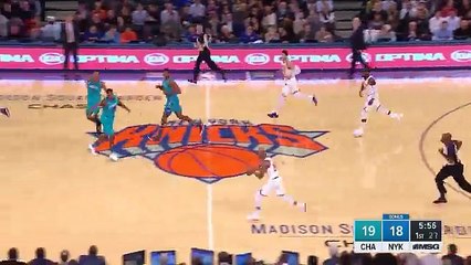 Porzingis Finishes Thunderous Alley-Oop