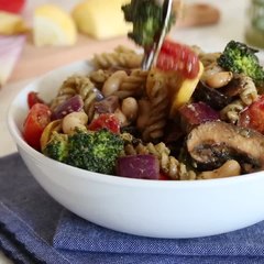 Skinnytaste Balsamic Roasted Veggie and White Bean Pasta