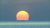 レイカ２３歳OLの見たい景色　海から昇る朝日