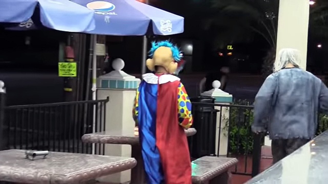 FUNNY HALLOWEEN PRANK COMPILATION