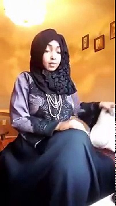 Gabadh Gaboye oo u Jawaabtay Gabadh Isaaqa oo weerartay