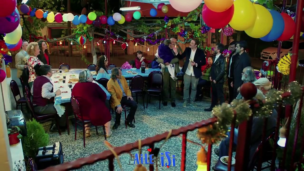 Aile İşi 12.Bölüm - Mahalleli Cevdete Çemkiriyor