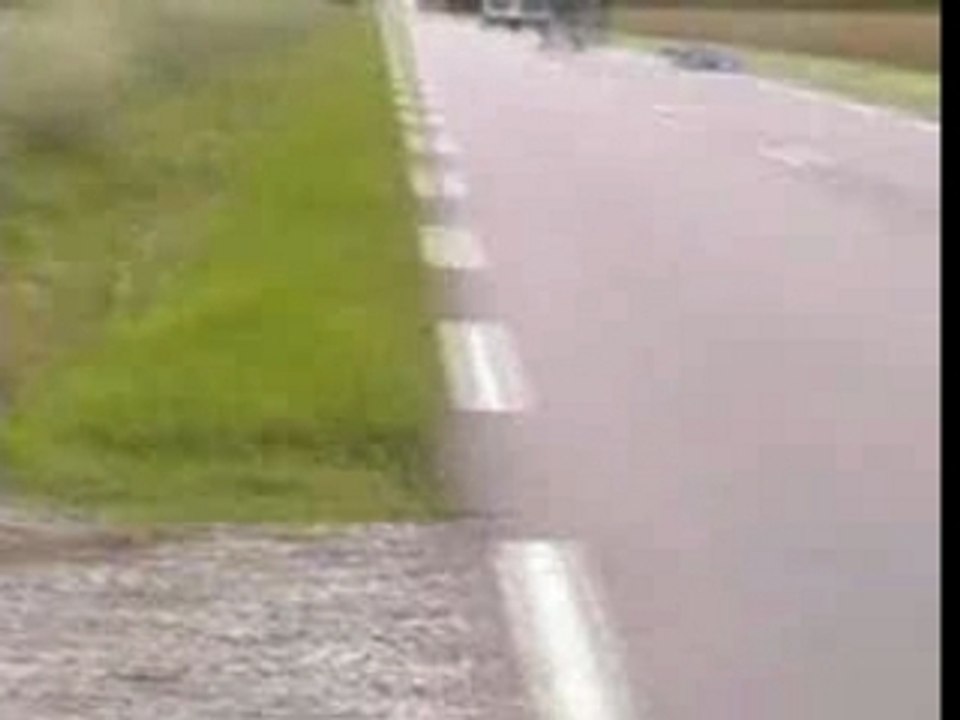 MOTO R1 CRASH