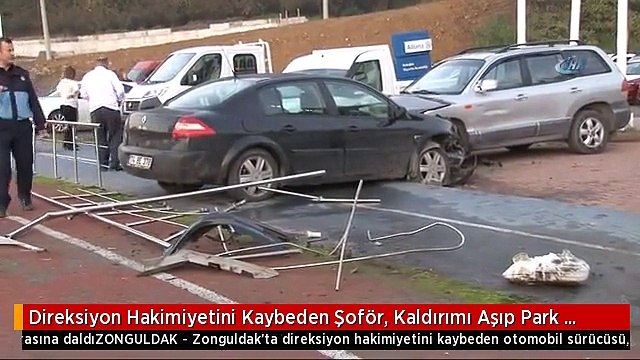 Direksiyon Hakimiyetini Kaybeden Şoför, Kaldırımı Aşıp Park Halindeki Araçların Arasına Daldı