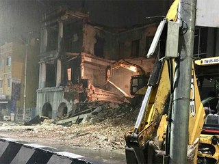 சென்னையில் 100 ஆண்டு பழமையான கட்டடம் இடிந்து விபத்து- உடனடியாக அகற்றம்-வீடியோ