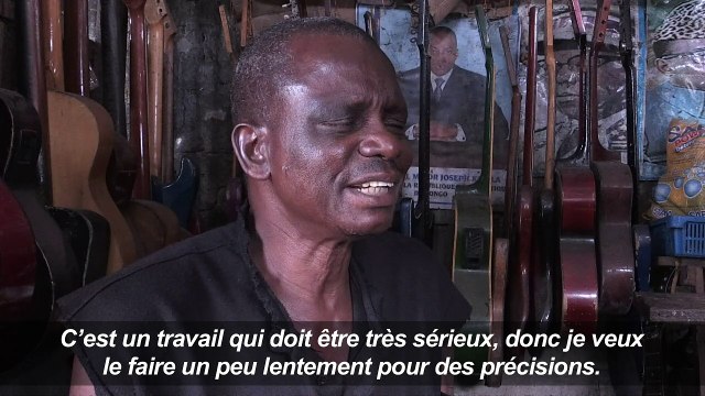 Socklo, luthier à Kinshasa: une vie pour la musique congolaise