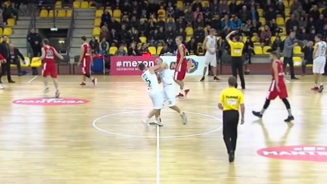 Le joueur Osvaldas Macernis se fait virer de son club après avoir frappé un coéquipier