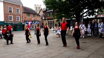MORRIS DANCERS vid 48