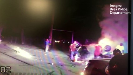 VIDÉO - États-Unis : des policiers sauvent un automobiliste des flammes