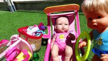ACCIDENTE EN LA PISCINA Muñeca bebé Lucía se quema con el sol Vídeos de bebés Mundo Juguetes