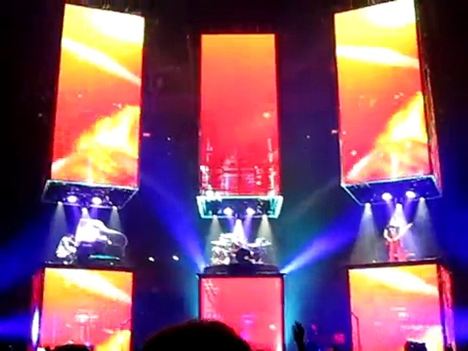 Muse - Feeling Good, Brisbane Entertainment Centre, Brisbane, QL, Australia  12/5/2010