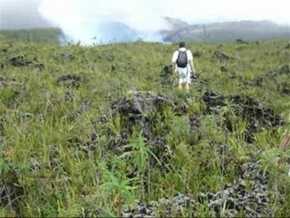 eruption volcan reunion