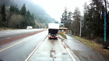 Oregon Weight Watchers in Action///Weigh Station///DOT Scale House///I-84 West wyeth///LKW Waage USA///
