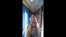 Tren hipnotizante : las sombras de las ventanas son dignas de una película de terror