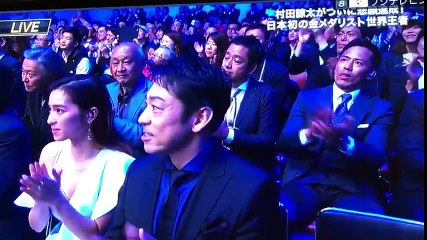 村田“因縁”エンダムに涙のリベンジ！７回ＴＫＯで日本人２人目ミドル級王者 感動的インタビュー