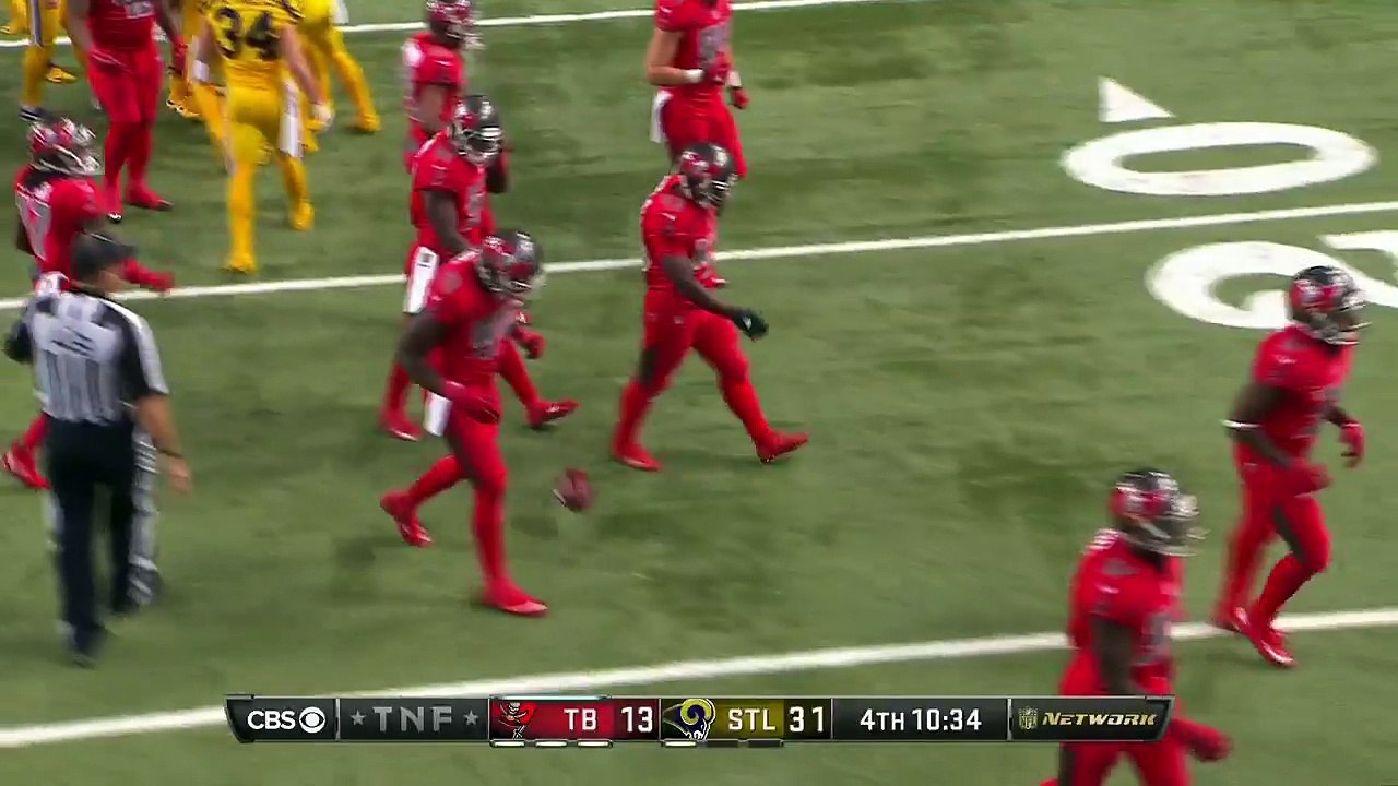 2015 - Buccaneers Jameis Winston gets fired up