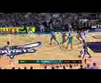 Giannis Antetokounmpo dunk sur la tête de Dwight Howard - Bucks @ Hornets - 01.11.2017
